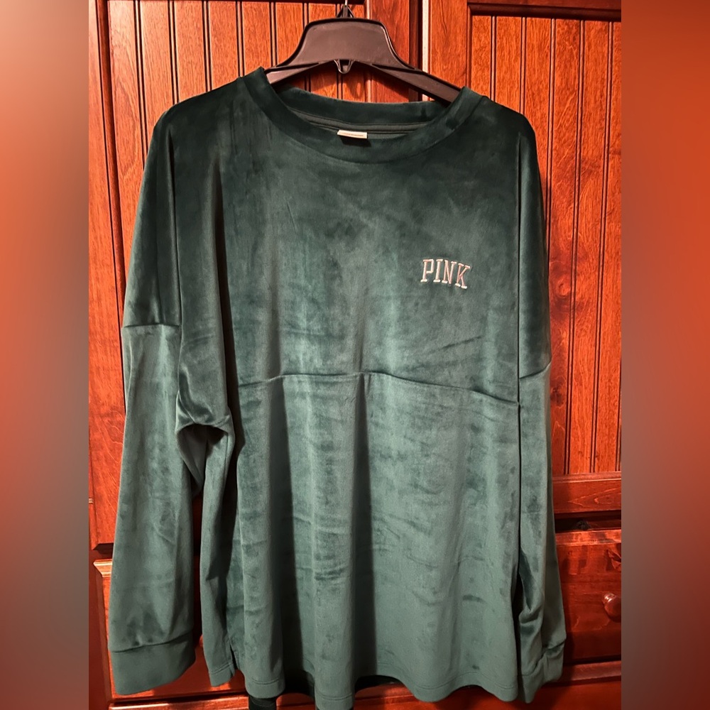 PINK Victoria's Secret Emerald Green Crewneck Sweatshirt Label